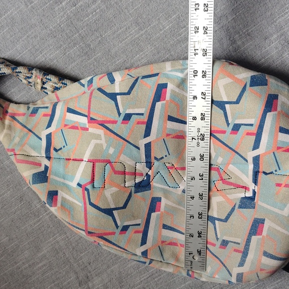 Kavu Womens Rope Bag Pack Sling Women's Beige Pink Blue Canvas Geo Pattern - Picture 6 of 7